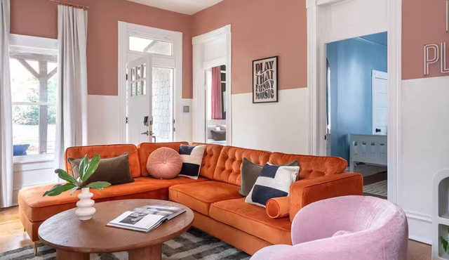 Hot Tub, Firepit, Sleeps 10, Beale 10 min, Walk CY