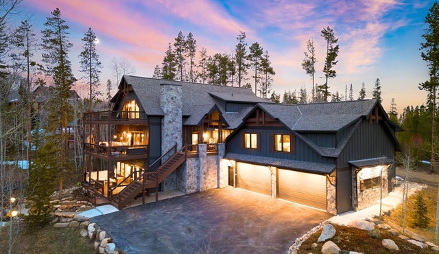 Hot Tub, Firepit & Views, Sleeps 19 | Winterhaven Estate by AvantStay