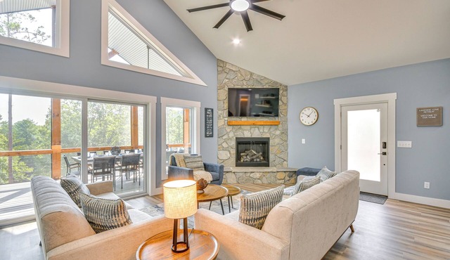 Hot Tub + Game Room! Family Connelly Springs Home