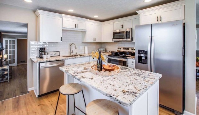 Hot Tub + Game Room | 5BR Retreat | Sleeps 16+