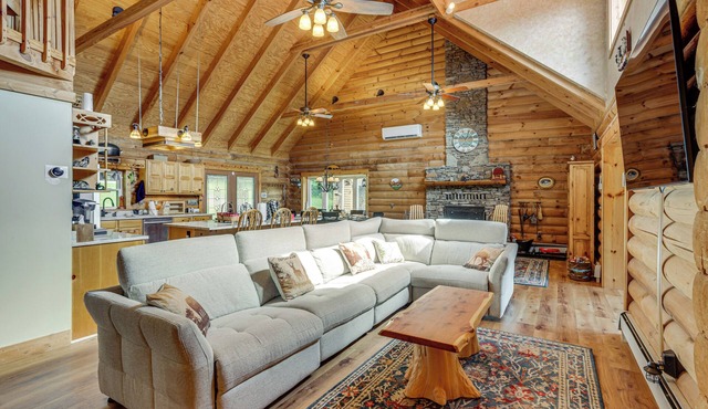 Hot Tub & Game Room: Deep Creek Winter Getaway