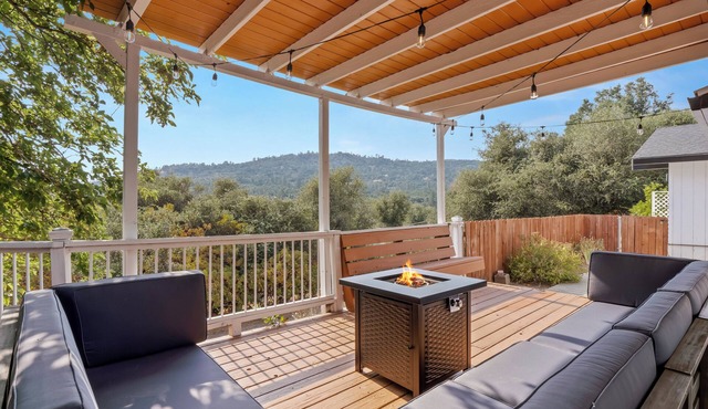 Hot Tub - Game Room - Fire Pit - 20 min 2 YosemitenEV Charger Level 2