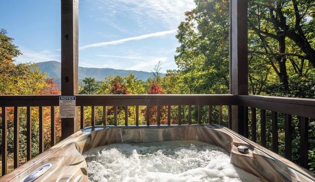 Hot Tub | Game Room + Min to National Park