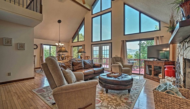 Hot Tub + Game Room: Mountain Retreat in Otto!
