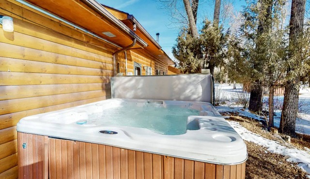 Hot Tub, Game Room, Mtn Views Near Ski & River