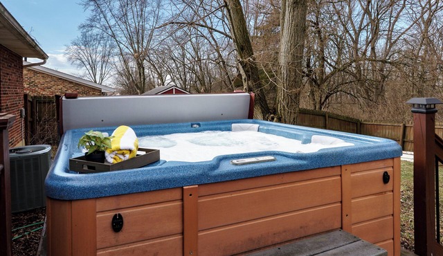 Hot Tub | Game Room | Near WPAFB & USAF Museum