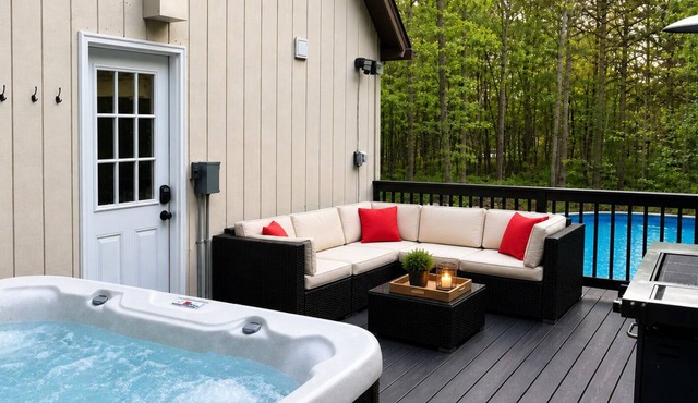 Hot Tub + Game Room – Private Chalet Near Kalahari