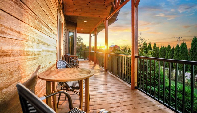 Hot Tub! Game Room! Sauna! Grill! Baraboo/Dells