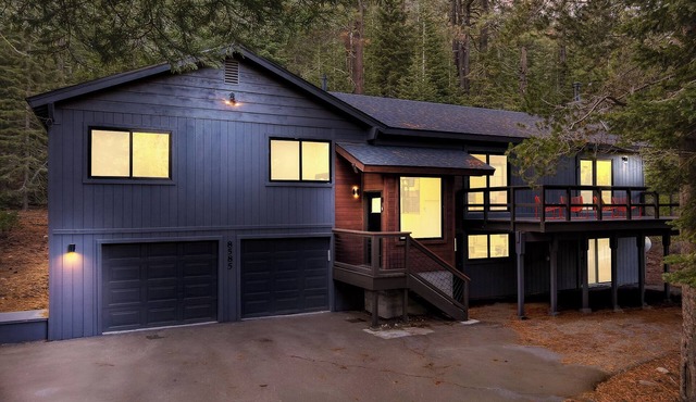 Hot tub, Game Room, Sleeps 16, No neighbors, Near Palisades, Woods