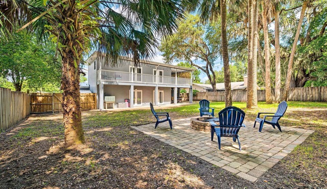 Hot Tub + Game Room: Crystal River Retreat!