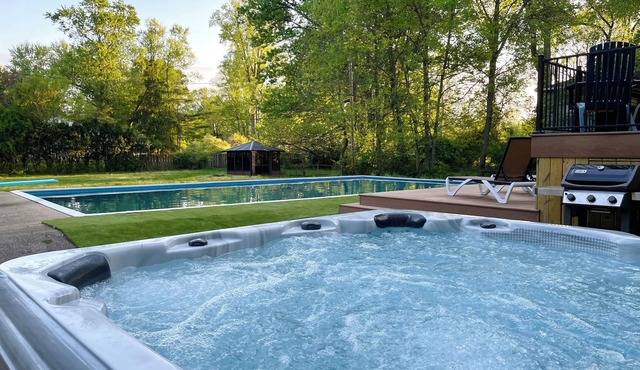 Hot Tub | Game Rooms | Coffee | Sleeps 16 | N64