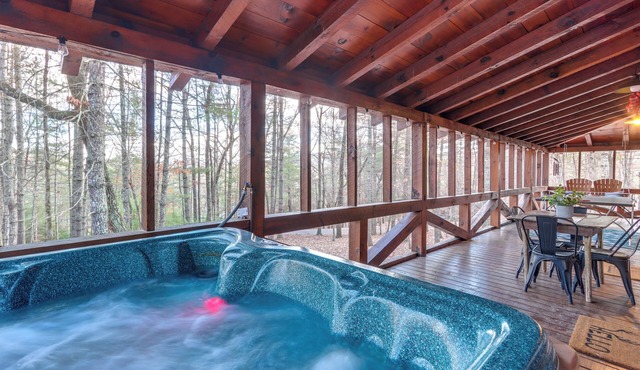 Hot Tub & Games: Ridgetop Cabin in Blue Ridge!