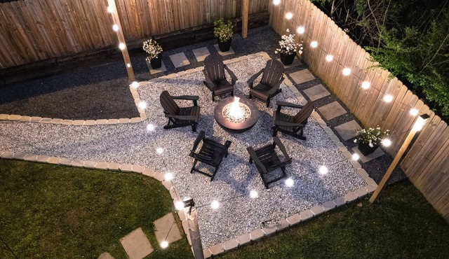 Hot Tub+Gas Fire Pit+Outdoor Oasis+Lights+Murals