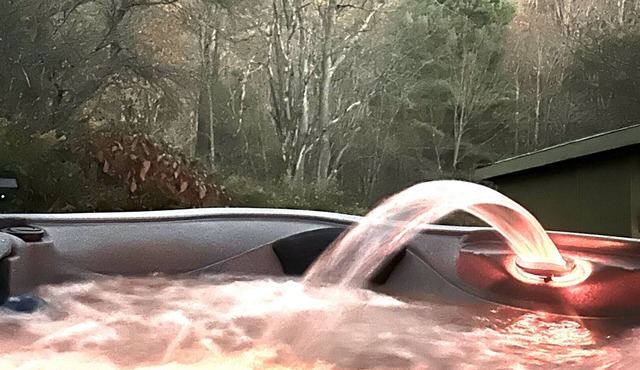 Hot Tub · Getaway Cabin · Cherry Spring Stargazing