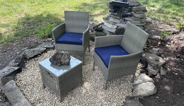Hot tub getaway home! Relax and recharge at your STL cozy vacation retreat