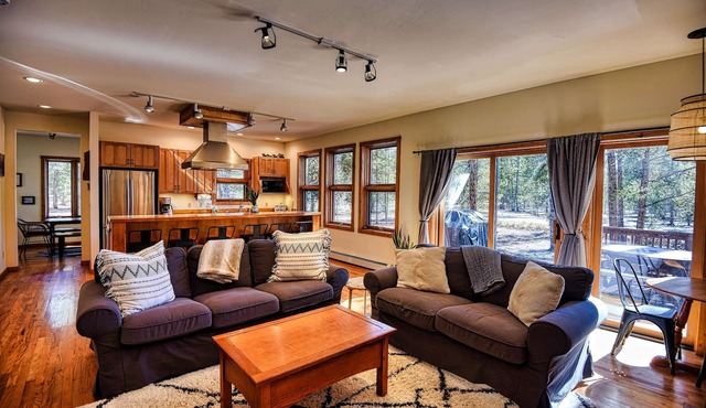 Hot Tub, Grill, Sauna, Cozy/Chic Retreat