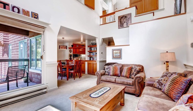 Hot Tub & Grilling Area: Keystone Townhome!