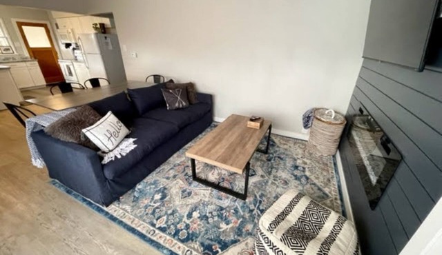 Hot Tub Haven: Pet-Friendly Retreat Near Brewery & Candy Store in Philipsburg!