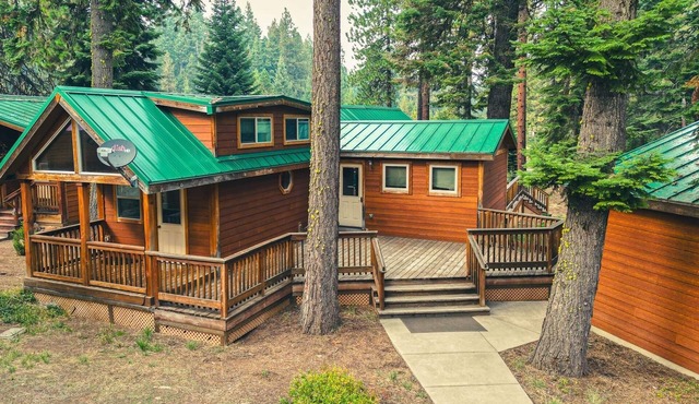 Hot Tub! Homey Modern Cabin on Hyatt Lake 32