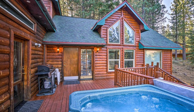 Hot Tub, Indoor Pool! Home 8 Mi to Heavenly Skiing