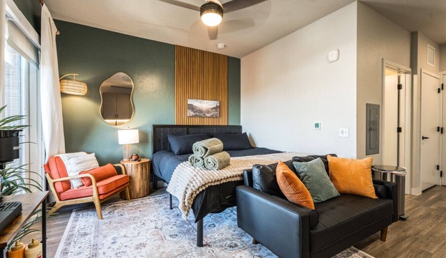 Hot Tub, King Bed, Coffee Bar, Balcony