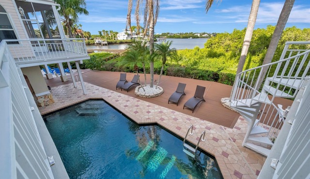 Hot Tub Mansion Waterfront | Pool & Game Room!