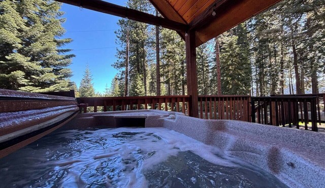 HOT TUB! Mountain Lake Cabin w/2 BATHS! 33