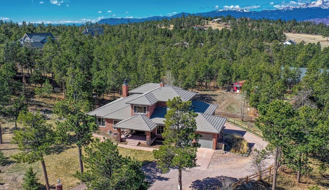 Hot Tub! Mtn-View Family Haven in Black Forest