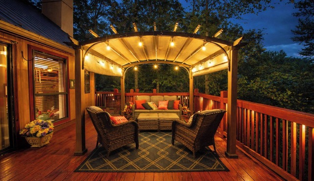 Hot Tub, Mtn Views & Fire Pit: Almond Family Cabin