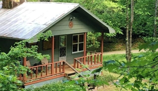 Hot Tub, Nature Lover's Digital Disconnect! 10mins to NOC & Tsali (dog friendly)