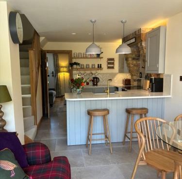 Hot tub on the Yorkshire Wolds Oak Cottage