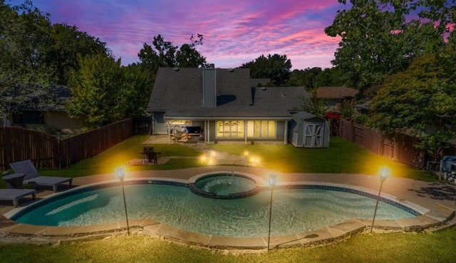 Hot Tub Pool LUX Backyard Mountain Theme Large Living Room