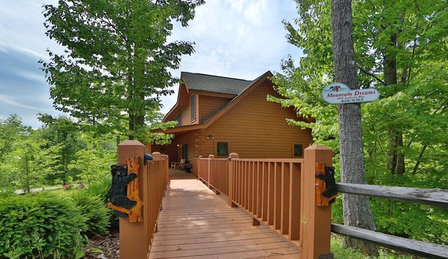 Hot Tub, Pool Table, Private Deck, Pool Access, Fishing, Putt Putt, Tennis