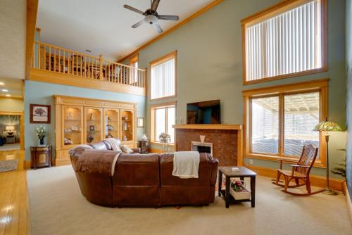 Hot Tub & Private Pond! Spacious McArthur Home