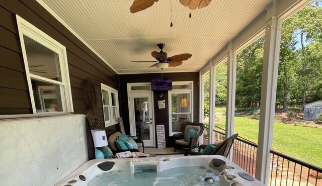 Hot tub*Prvt Lake*Land*Nature* up to14.ppl - Weddings/Retreats Rates