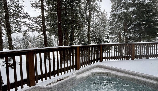 Hot Tub! Relaxing Tranquil Cabin at Hyatt Lake 40