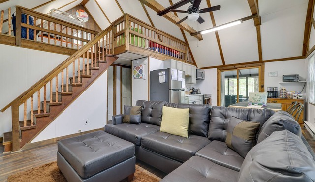 Hot Tub & Resort Amenities: Pocono Lake Retreat!