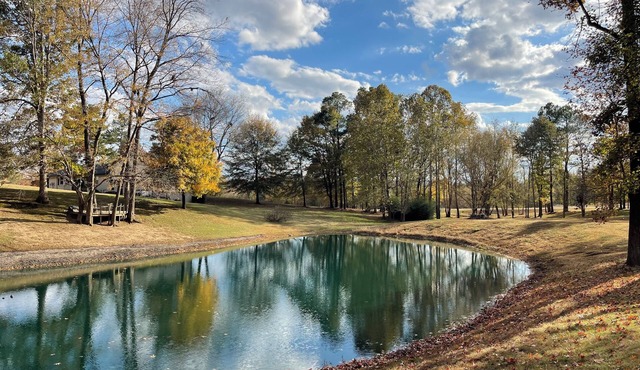 Hot Tub Retreat Private Fishing Pond Sleeps 12