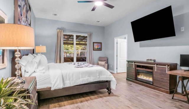 Hot Tub | River Nearby | Quiet Street