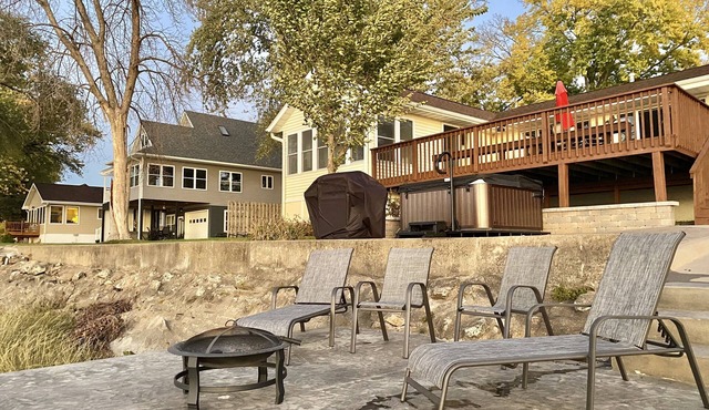 Hot Tub River Views