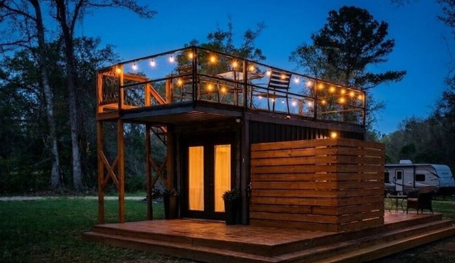 Hot Tub Rooftop Cozy Quiet Neighborhood 19 mins to Bogue Chitto State Park