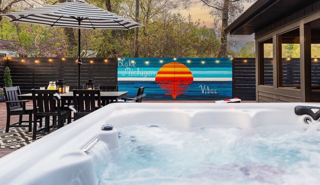 Hot Tub | Sauna | Walk to Lake | Fire Pit | 10 min. South Haven | Accessible