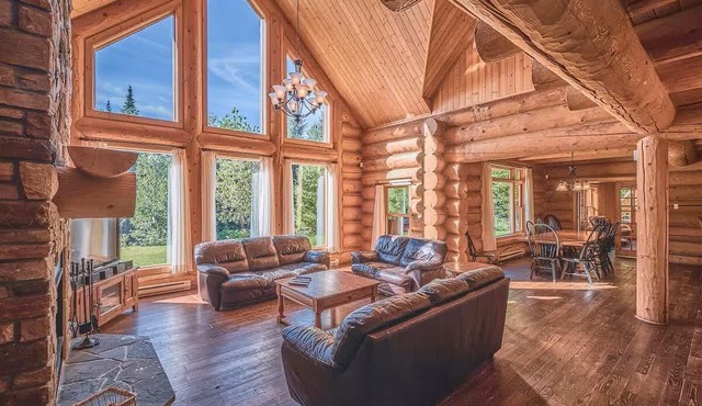 Hot Tub & Sauna with Heated Pool & Game Room
