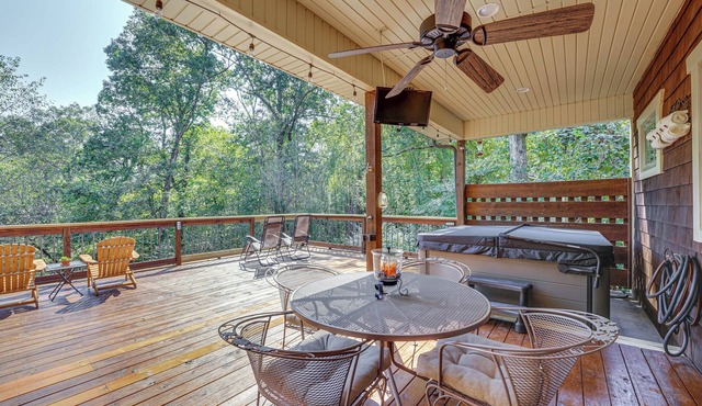 Hot Tub Soaks & Outdoor Fun: Fayetteville Cabin
