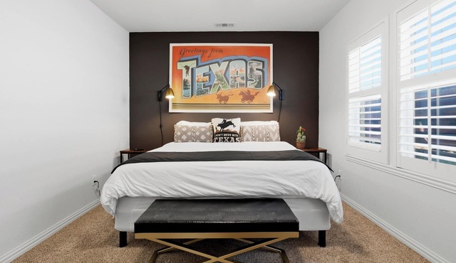 Hot Tub | Steps to Dickies Arena | World Cup DFW