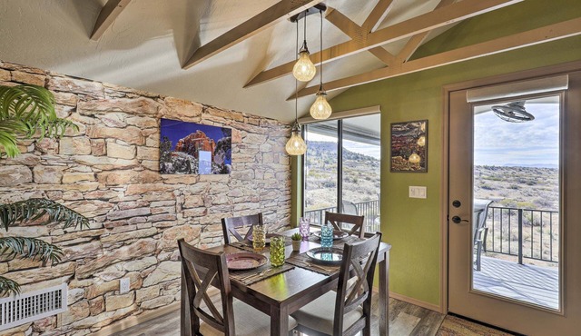 Hot Tub & View: Wine Country Retreat in Cornville
