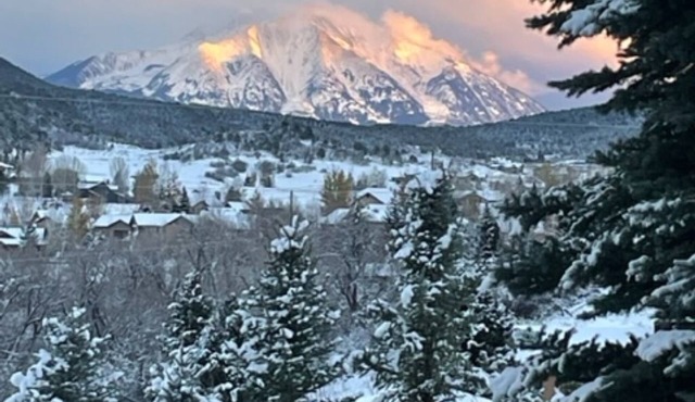 Hot Tub & Views w/Town & Hot Springs Nearby