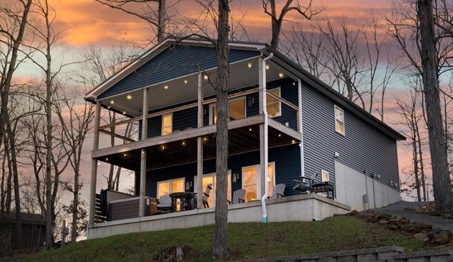 Hot tub,Waterfront, Sunset Views, Pet Friendly, Dock, Lilypad,The Blue Blessing