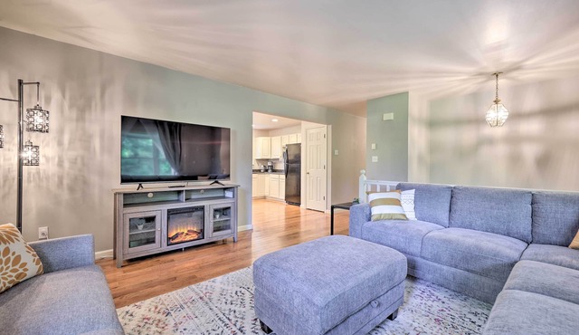 Hot Tub & Yard: Stroudsburg Home in Poconos