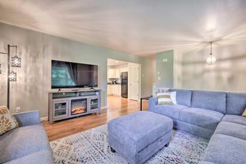 Hot Tub & Yard: Stroudsburg Home in Poconos